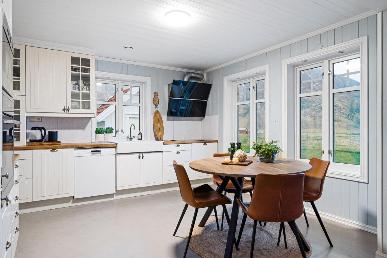 Unstad Arctic Resort Unnstad Bagian luar foto