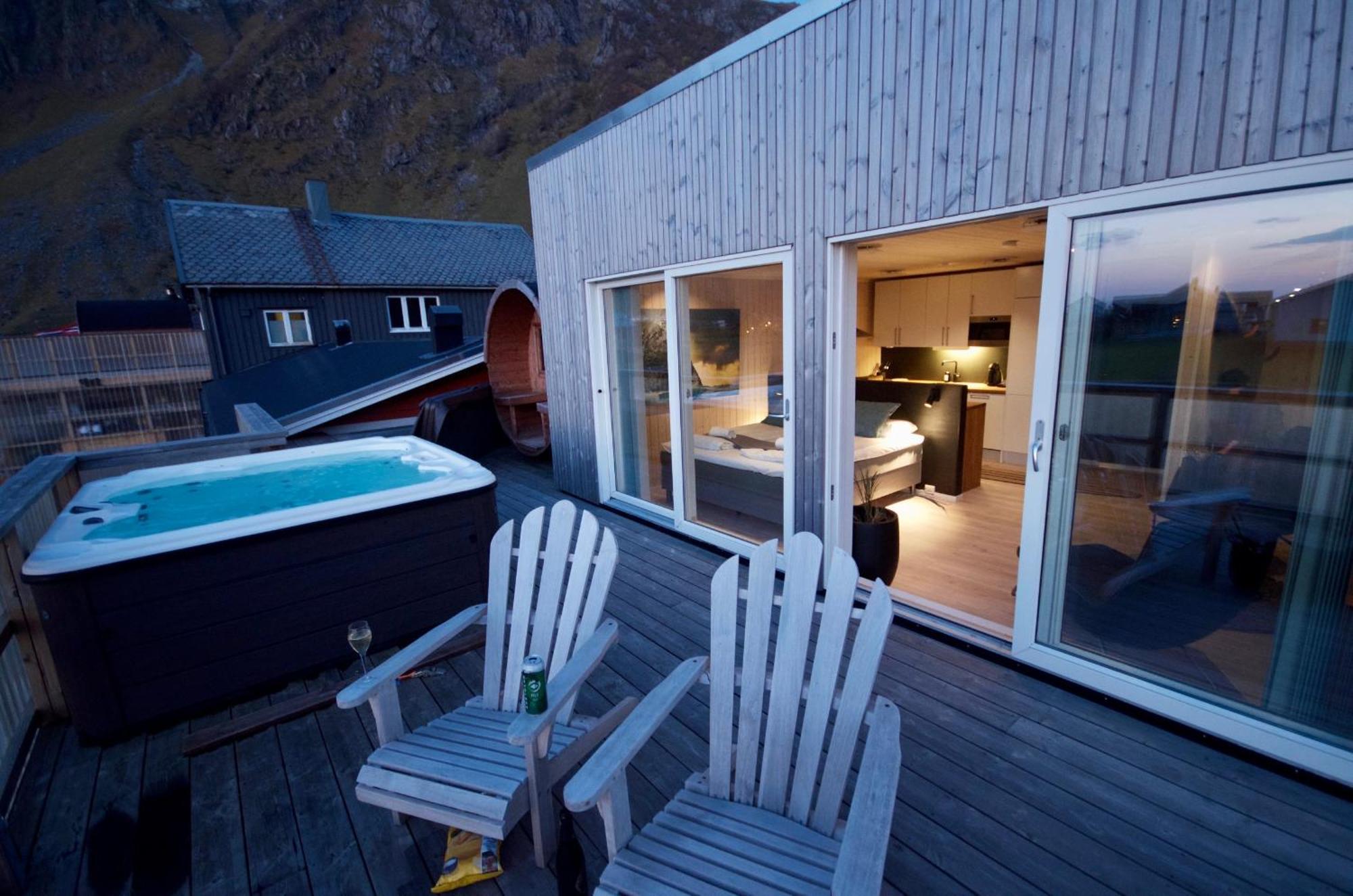 Unstad Arctic Resort Unnstad Bagian luar foto